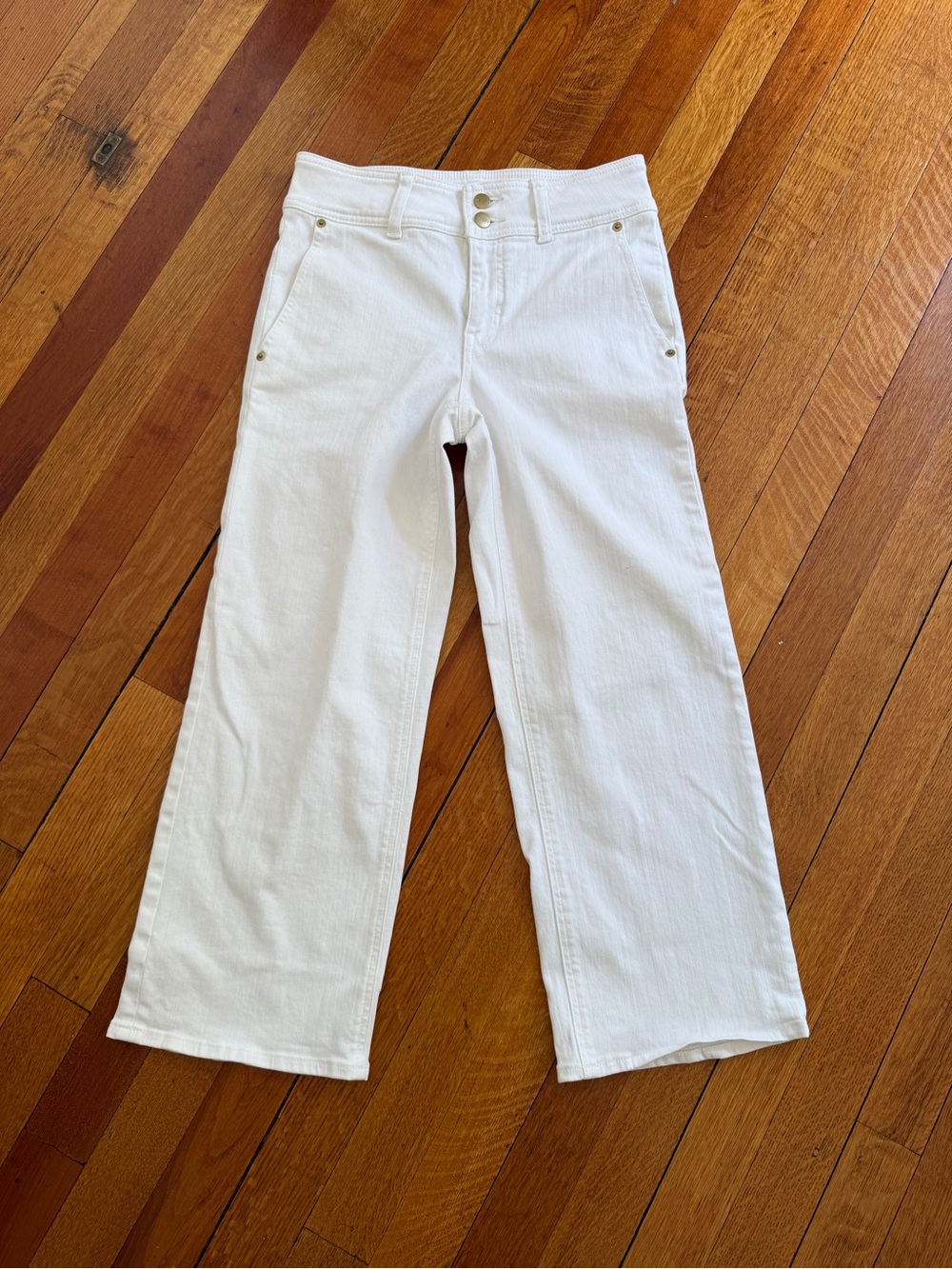 J. Crew white slim wide leg jeans. Size 25P.